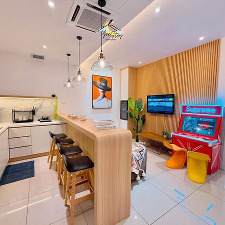 Seaview Poolview Cityview Baliresidence Video Game 5Minjonker Malacca Exterior photo