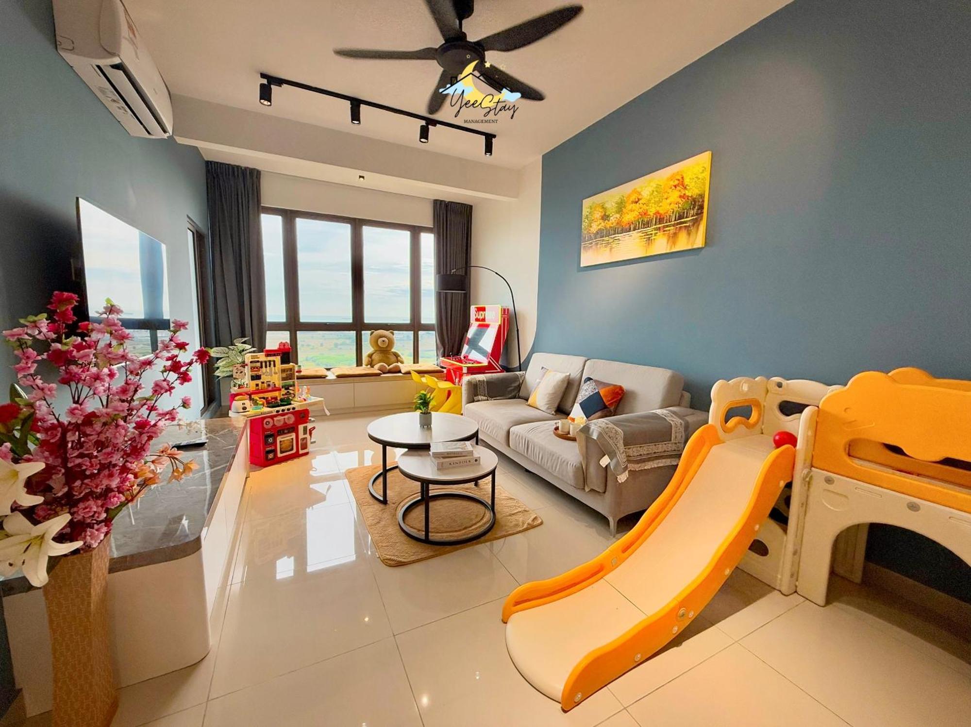 Seaview Poolview Cityview Baliresidence Video Game 5Minjonker Malacca Exterior photo